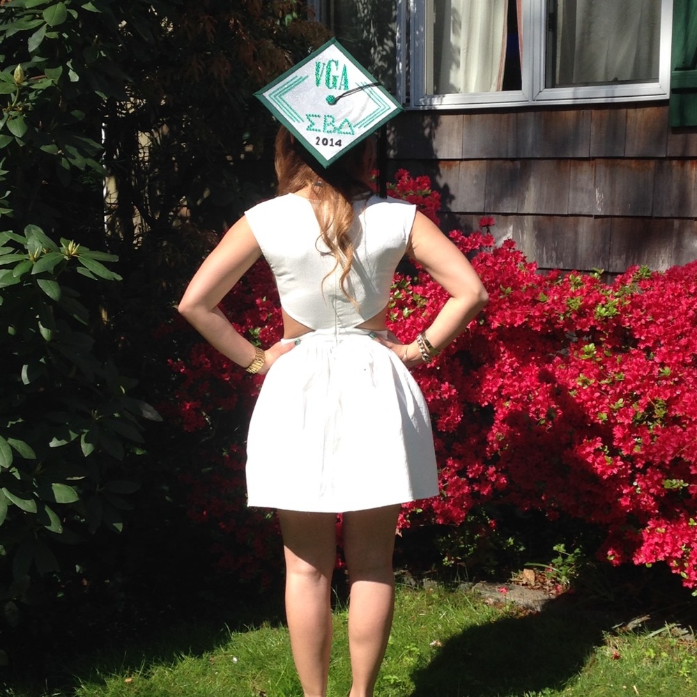 Ivory cut out sides dress - Picture 2 of 7